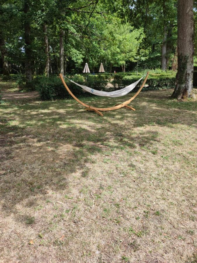 Camping Etang Des Bois Vieilles-Maisons-sur-Joudry Exterior photo